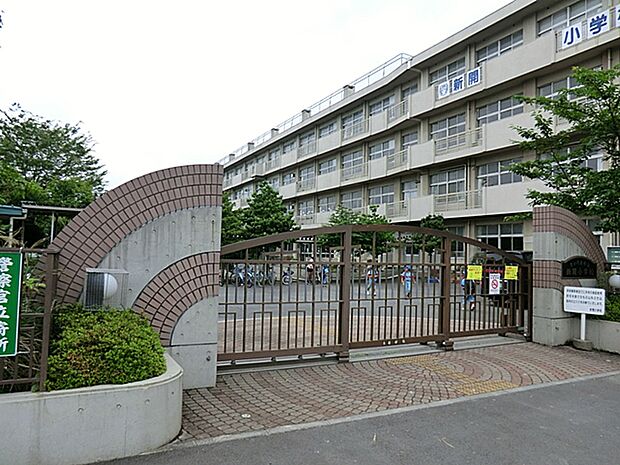 さいたま市立新開小学校（約937m）