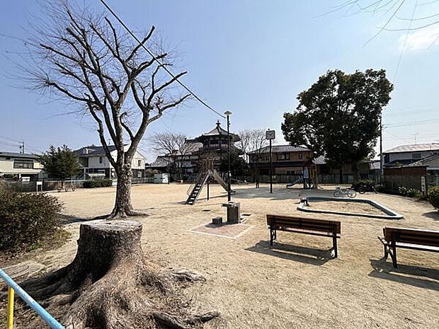 味鋺公園（約703m）