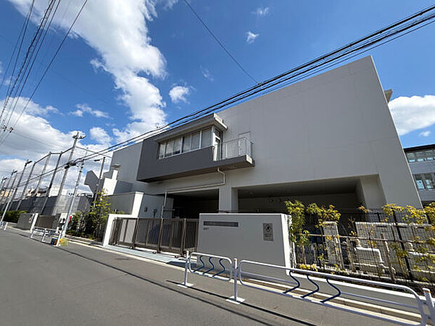 江戸川区立平井南小学校（約690m）