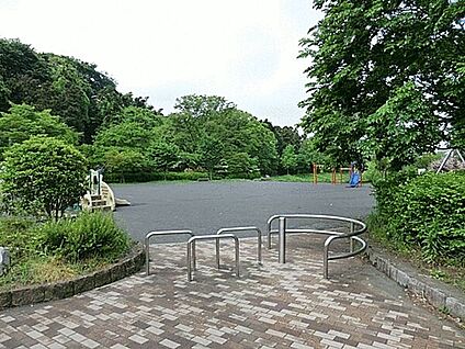 上郷六反町公園 305m