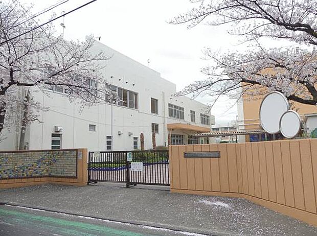 葛飾区立住吉小学校(約337m)