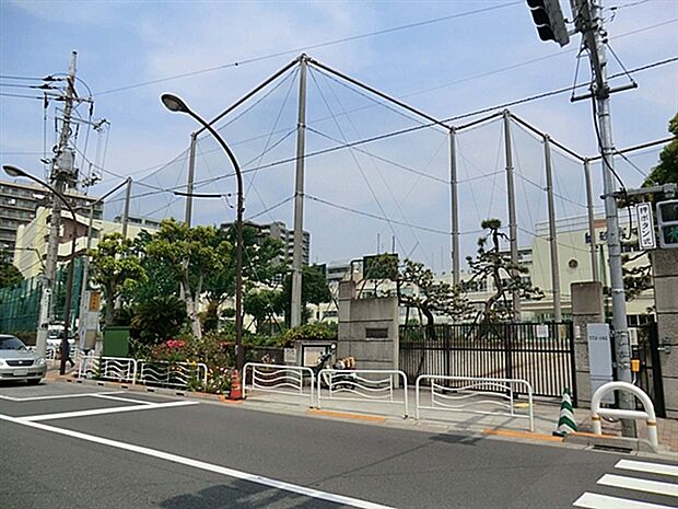 江東区立砂町中学校(約386m)