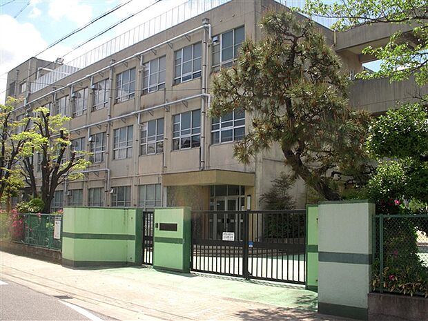 名古屋市立豊田小学校（約721m）