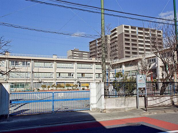川崎市立渡田中学校（約1,818m）