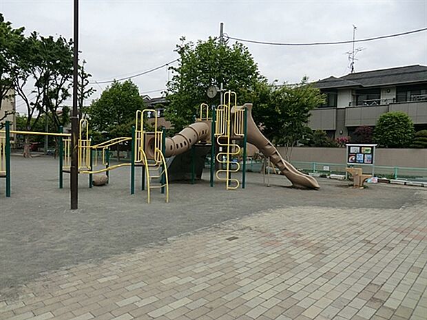 井田杉山町公園(約656m)