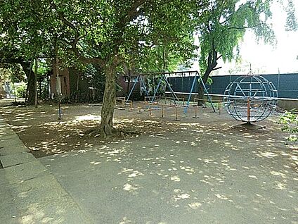 本太児童公園 684m