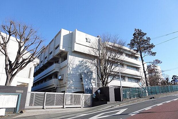 横浜市立下田小学校（約579m）