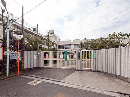 中野区立上鷺宮小学校 295m