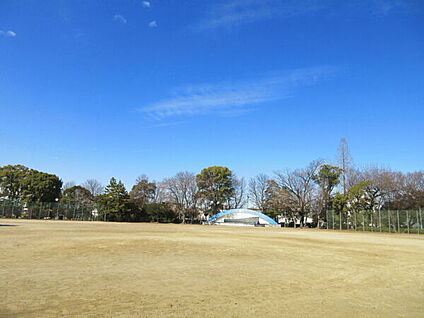 松葉公園 700m