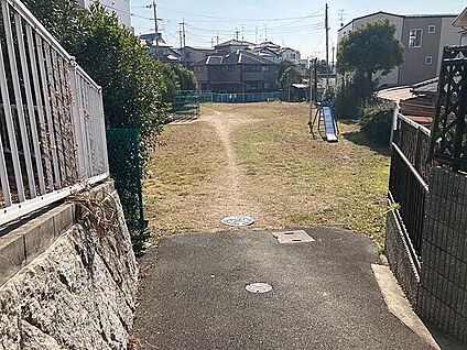 小規模公園241 221m