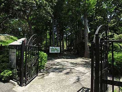 横浜市こども植物園 837m