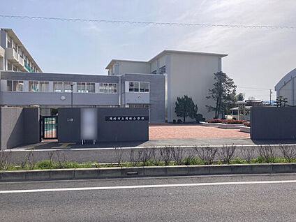 岡崎市立岡崎小学校 1019m