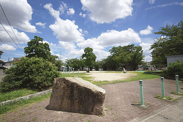 北名古屋市立鴨田小学校（約1,272m）