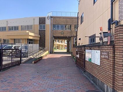 名古屋市立八幡小学校 459m