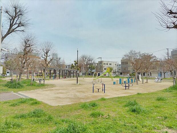 天神ノ森公園(約967m)