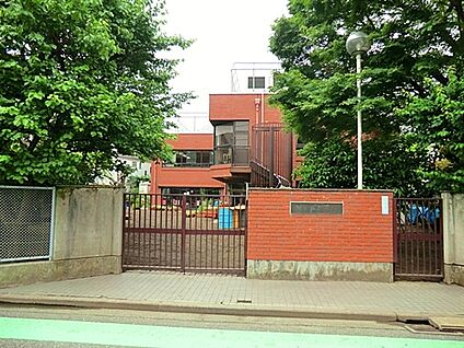 桜ケ丘幼稚園 457m