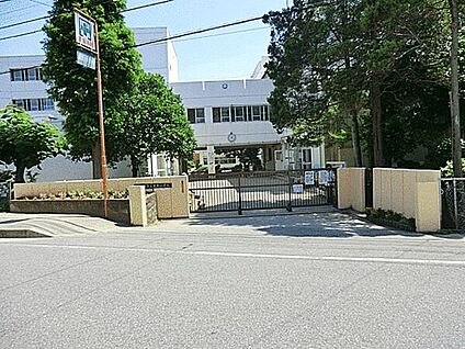 習志野市立屋敷小学校 838m