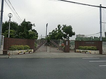 立川市立立川第二中学校 1018m