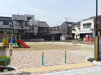 折戸公園 528m