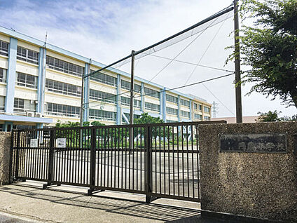 茅ヶ崎市立円蔵中学校 174m