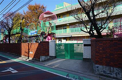 泰成幼稚園 1056m