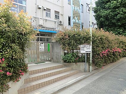 品川区立上神明小学校 205m