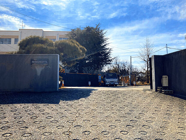 名古屋市立猪高中学校(約1,066m)