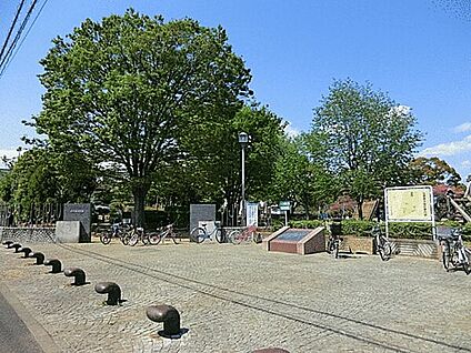 安行出羽公園 1375m