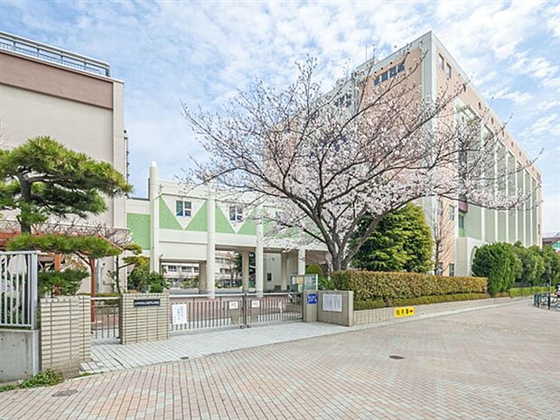 江戸川区立小松川小学校（約366m）