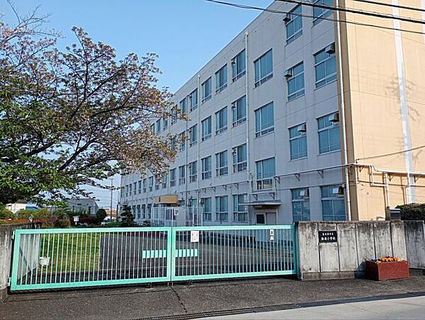 名古屋市立極楽小学校（約486m）