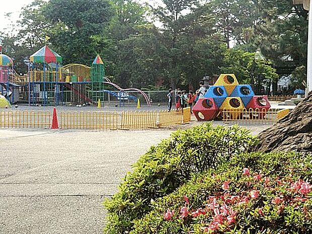 城郷幼稚園（約266m）