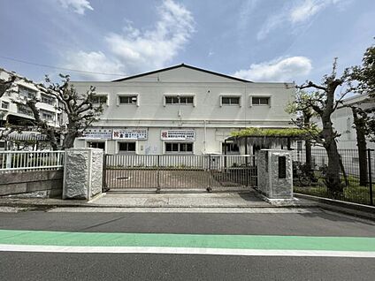 横浜市立希望が丘中学校 983m