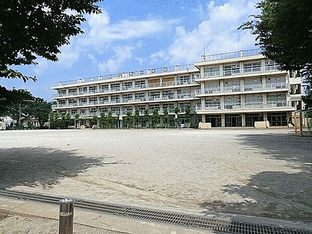 西東京市立栄小学校(約1,555m)