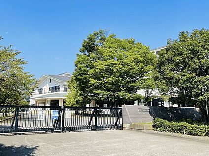 太田市立旭中学校 452m