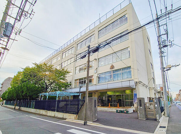 墨田区立錦糸中学校(約521m)