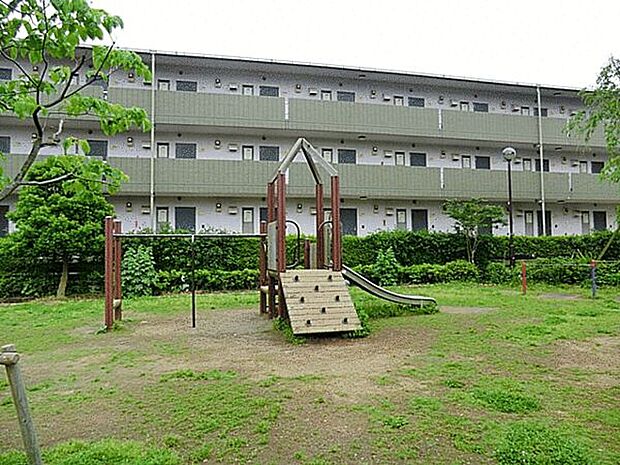 岡本下山公園(約745m)