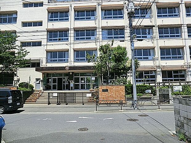 葛飾区立東金町中学校(約1,209m)