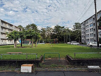 県営幕張東団地公園 1113m