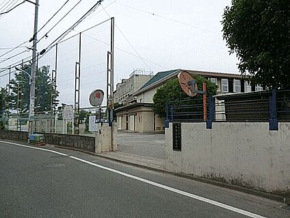 西東京市立住吉小学校 204m