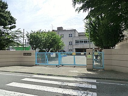 川崎市立西梶ヶ谷小学校 1035m