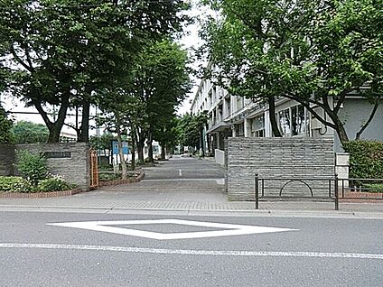 練馬区立北町中学校 1300m
