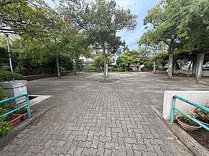 幕張４丁目公園 981m
