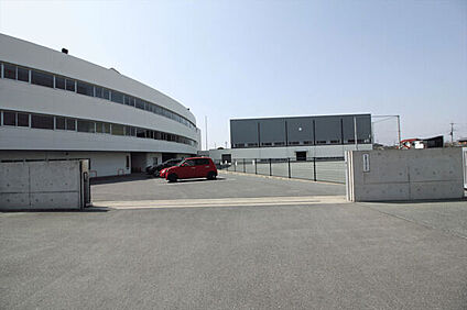 太田市立沢野小学校 2070m