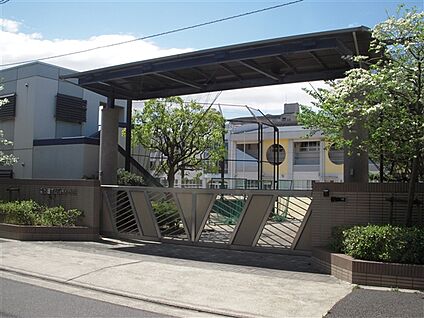 名古屋市立伝馬小学校 433m