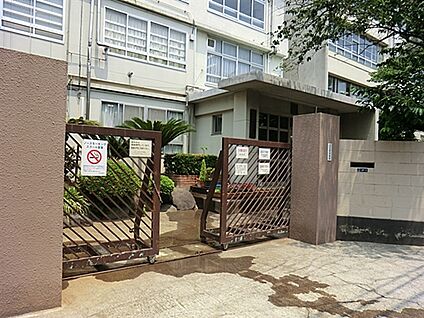 川崎市立住吉中学校 423m