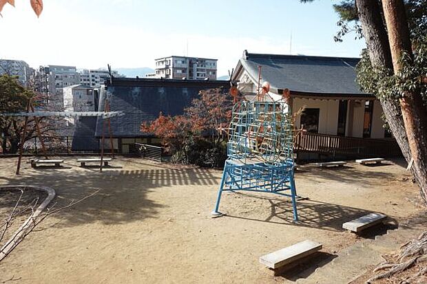紅葉山公園（約485m）