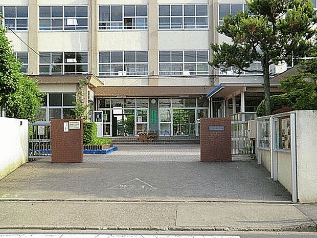 足立区立鹿浜第一小学校(約516m)