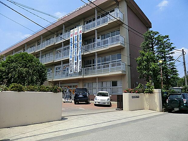 朝霞市立朝霞第三中学校（約1,262m）