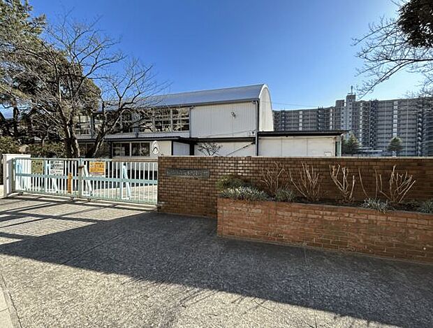 船橋市立南本町小学校（約335m）