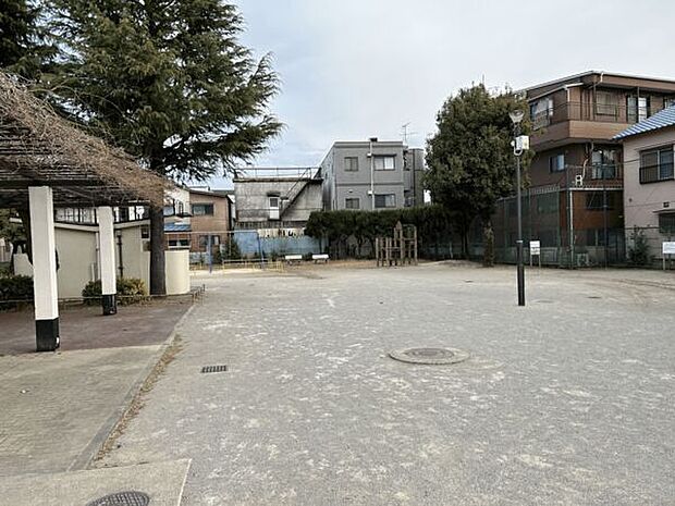 西新井第二児童遊園(約367m)
